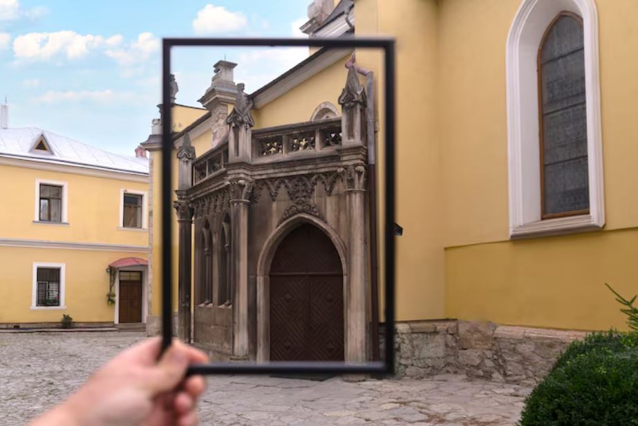 Dom z gliny pod Warszawą zachwyca światowe media