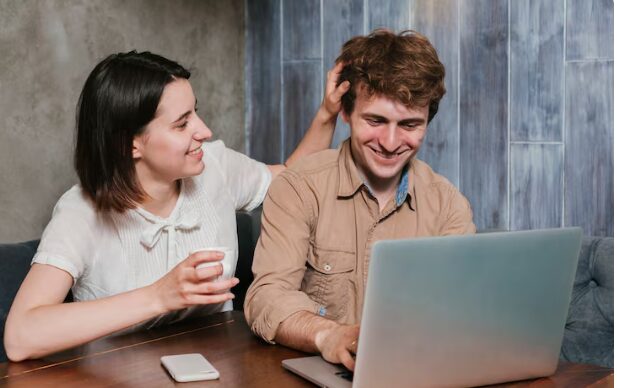 Partner dowiedział się o romansie z internetu